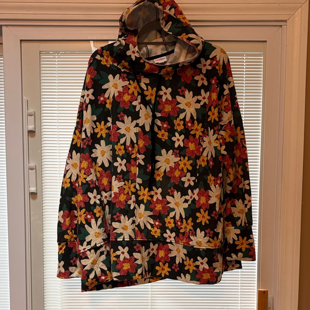 Pullover hoodie